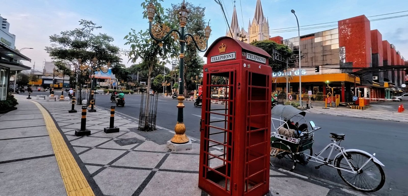 east java itinerary rainbow village malang